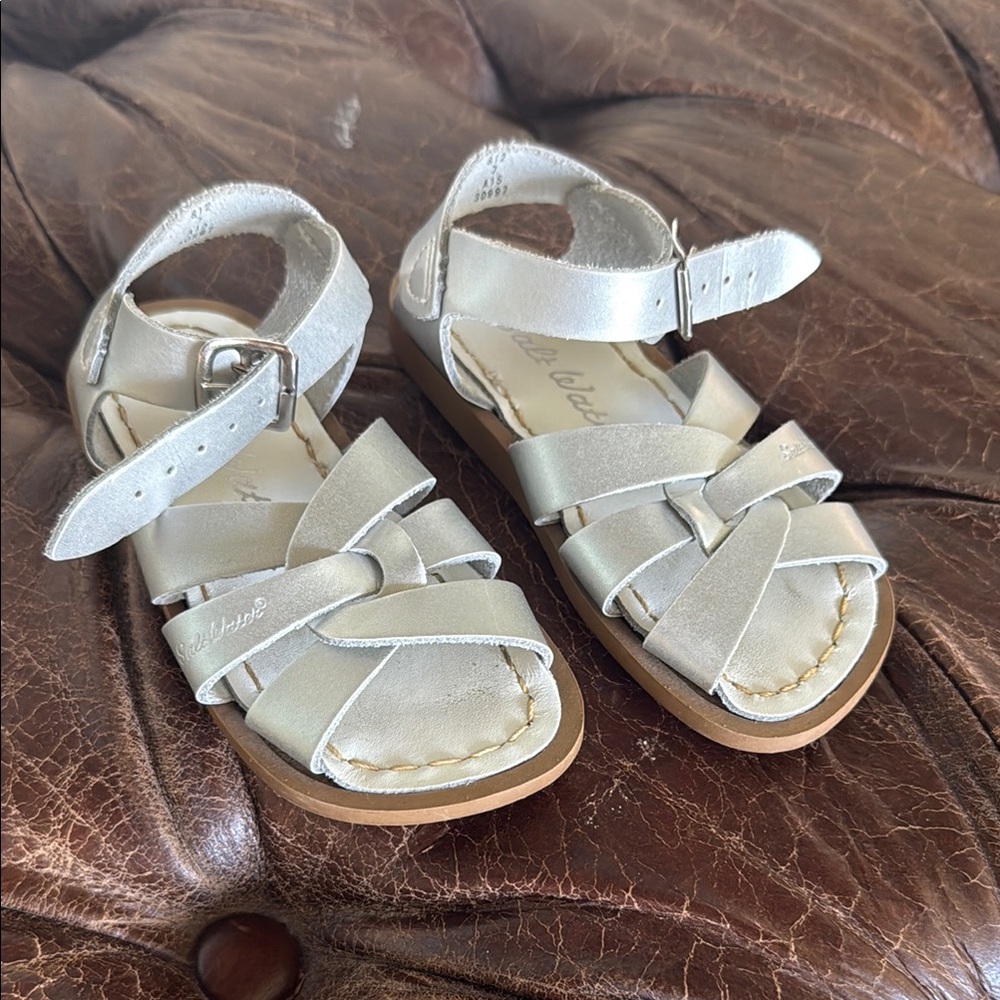Salt Water Sandals Cream Strappy Design Flat Sole